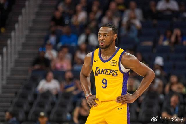 赵继伟18+10辽宁8人上双大胜深圳 总分2-0领先